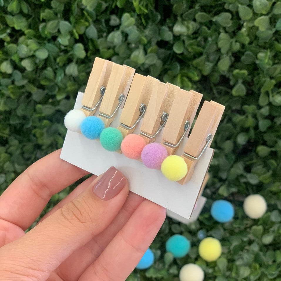 Kit mini pregador com pompom
