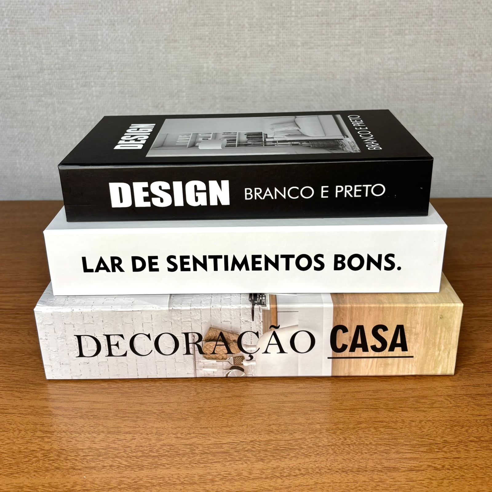 Kit com 3 caixas livro, modelo 'Casa'