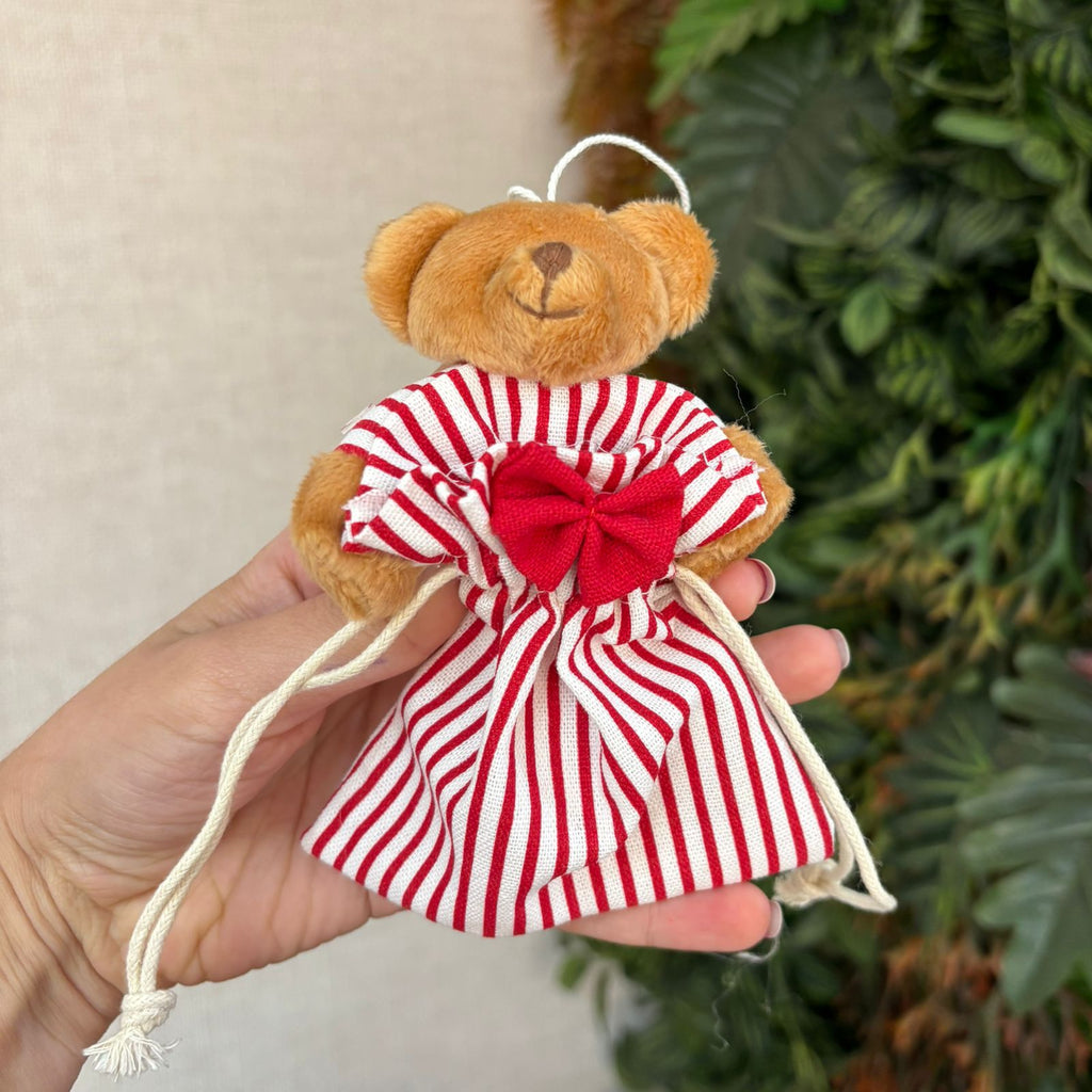 Mini saco de presente em tecido com urso pelúcia