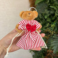 Mini saco de presente em tecido com urso pelúcia