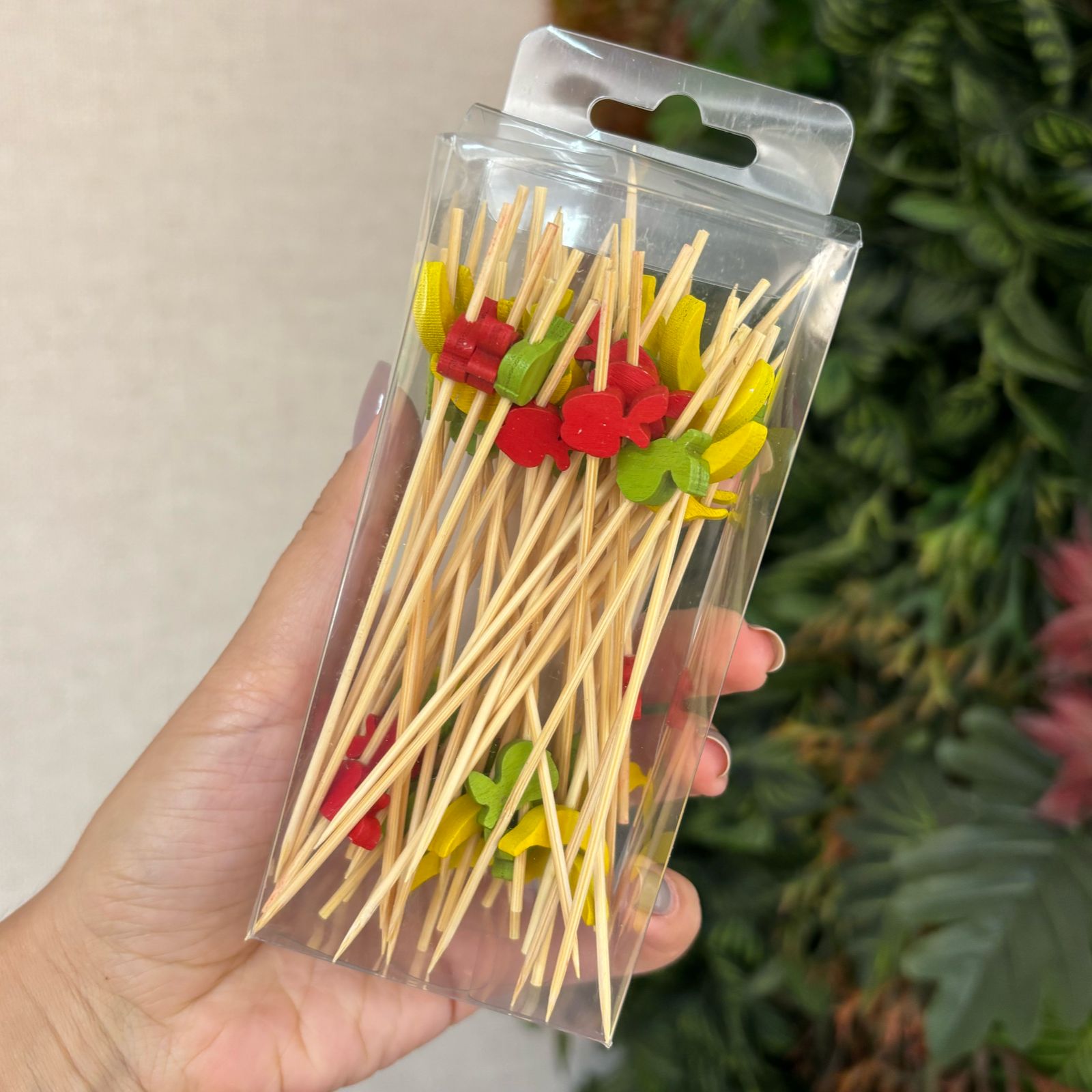 Kit com 50 palitos aperitivos 'frutas'